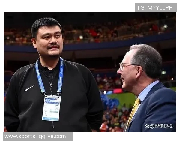 姚明奥尼尔韦德卡特齐聚中国赛现场引发球迷热议 姚明奥尼尔韦德卡特齐聚中国赛现场引发球迷热议