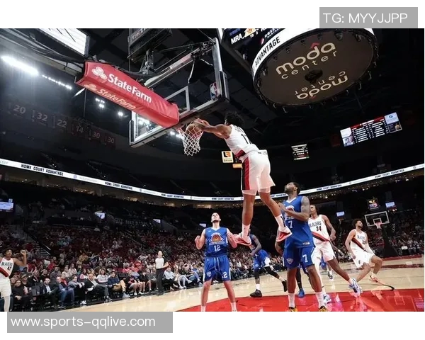 托布绝杀失利遭封盖03秒空接再被大帽翻倒在地真是倒霉透了 托布绝杀失利遭封盖03秒空接再被大帽翻倒在地真是倒霉透了