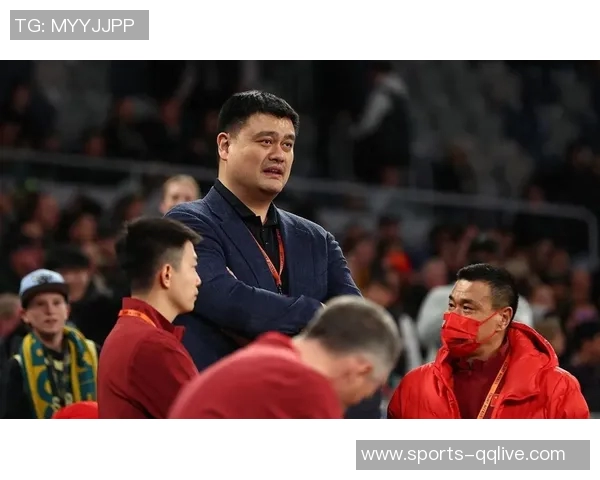 姚明奥尼尔韦德卡特齐聚中国赛现场引发球迷热议 姚明奥尼尔韦德卡特齐聚中国赛现场引发球迷热议