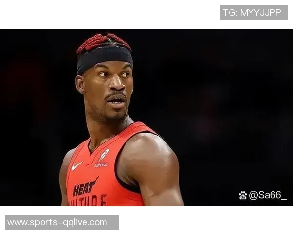 巴特勒强势突破篮下完成折叠打进并造成对手犯规精彩瞬间 巴特勒强势突破篮下完成折叠打进并造成对手犯规精彩瞬间