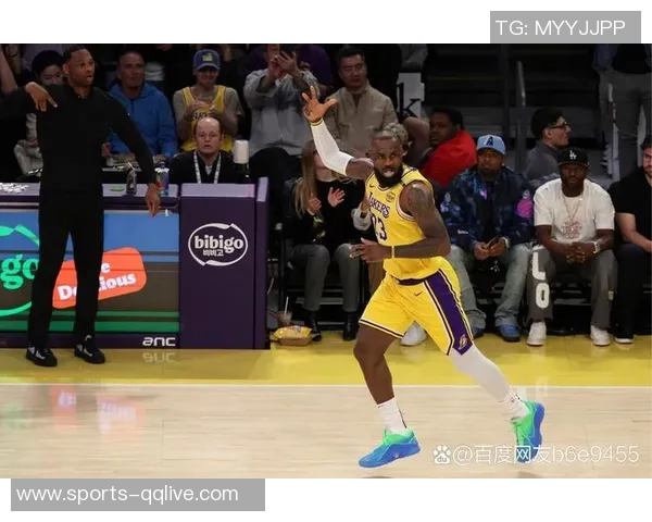 追梦直言詹姆斯不适合做播客呼吁他别来捣乱球场氛围