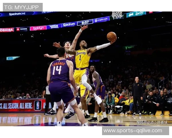 势如破竹的精彩瞬间弗拉格飞身大帽拉塞尔助攻浓眉空中暴扣 势如破竹的精彩瞬间弗拉格飞身大帽拉塞尔助攻浓眉空中暴扣