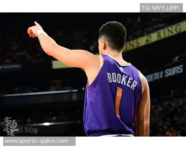 布克表示太阳队焕然一新全队已将上赛季的遗憾抛诸脑后